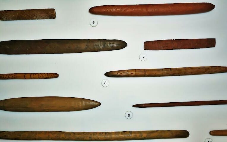 Аборигенські палички-посланці розкривають давню систему письма