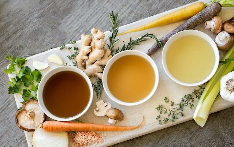 Користь кісткового бульйону: правда чи маркетинговий хід?