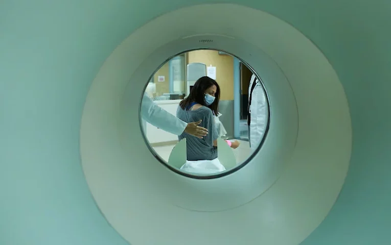 Як розпізнати деменцію: симптоми, які легко пропустити