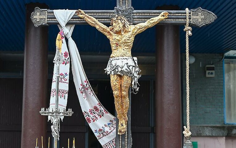 Всеукраїнський тур Хрест Миру із золотим Розп’яттям Ісуса Христа розпочався з Обухівщини