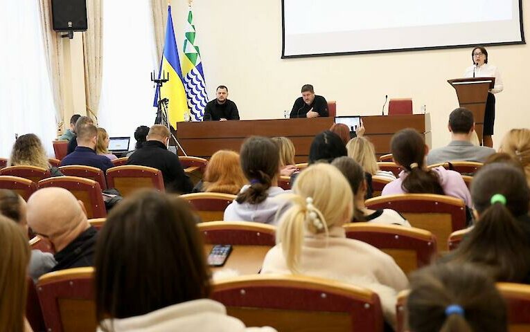 Українка затвердила бюджет лише під наглядом керівництва області