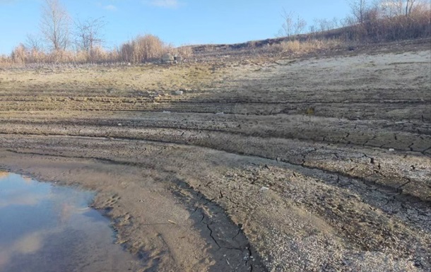 Росіяни переводять окупований Маріуполь на погодинну подачу води