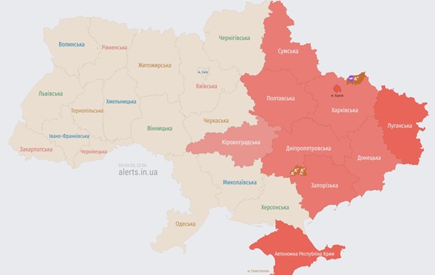 У Сумах пролунали вибухи, у частини міста зникла електрика