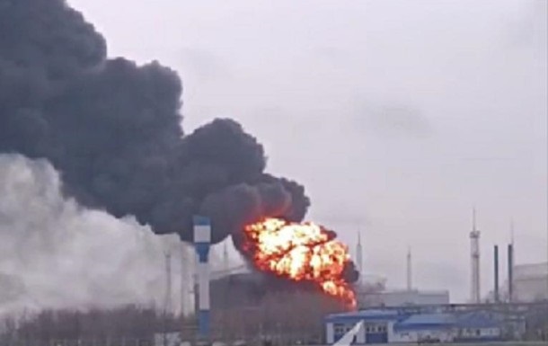 Росії загрожує втрата 100 тис. тонн нафтопродуктів через атаку дрона – ЗМІ