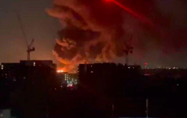 У Лондоні палає підстанція: тисячі людей без світла, закрито аеропорт