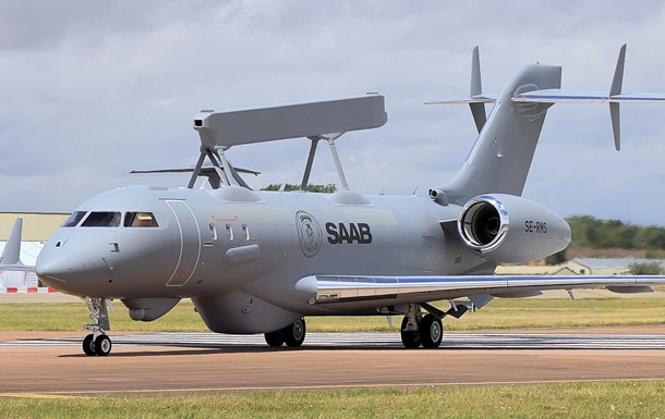 Saab пропонує стежити за РФ за допомогою її літака-розвідника