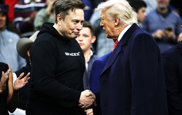 Маск отримає мільярдні контракти від уряду США – ЗМІ