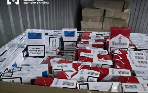 БЕБ викрило підпільне виробництво сигарет в одному з приміщень КМДА