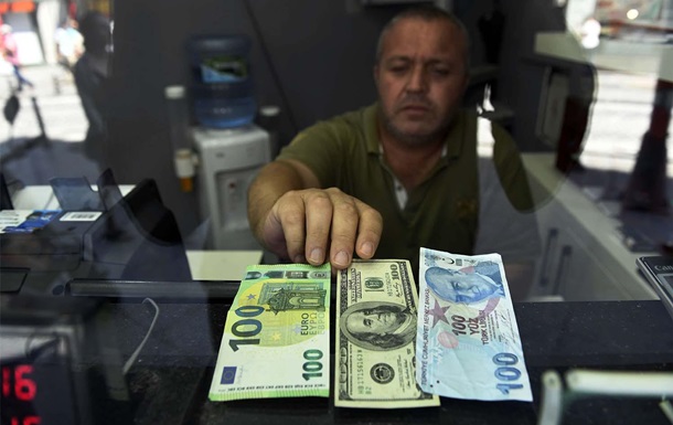 Турецька влада вживає заходів для зміцнення ліри