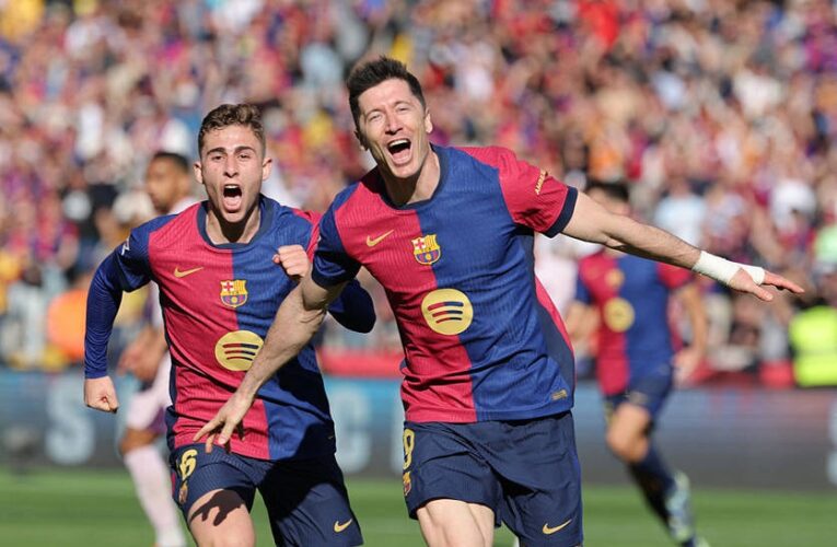 Барселона з дублем Левандовськи розгромила Жирону