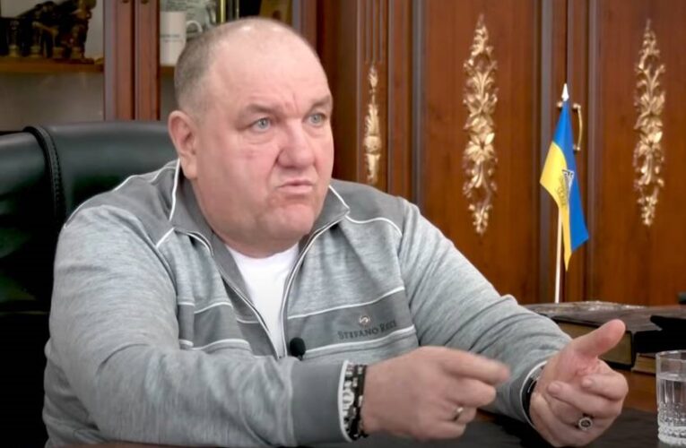 Поворознюк: Нехай Козак розповість свою історію, як він винен мені гроші