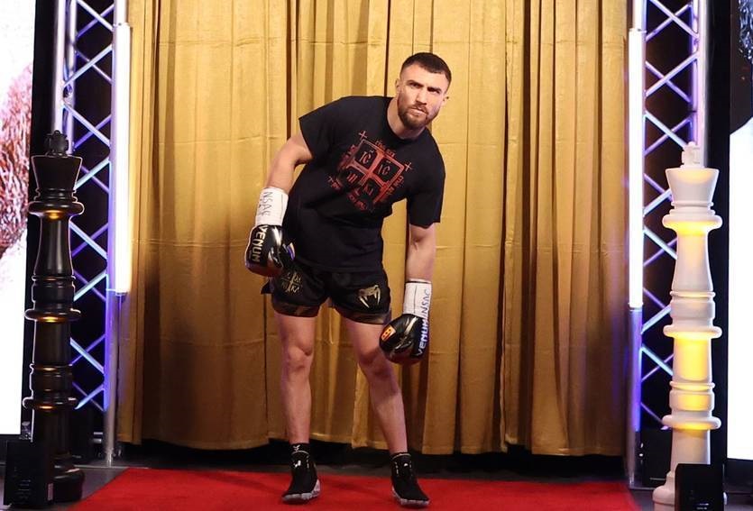 Новини спорту - Промоутер Ломаченка назвав причину, чому той не повертається на ринг