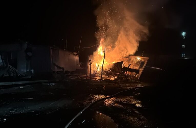 РФ вдарила по Сумщині, пошкоджені багатоповерхівки та магазини