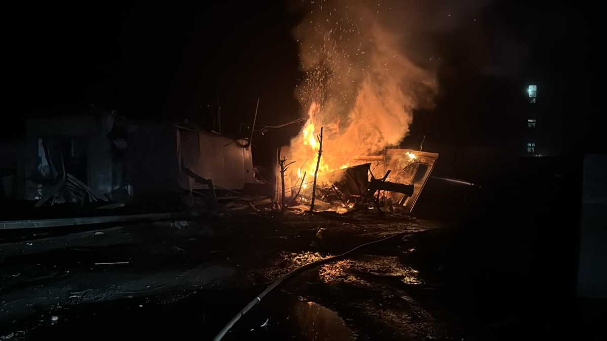 Новини України - РФ вдарила по Сумщині, пошкоджені багатоповерхівки та магазини