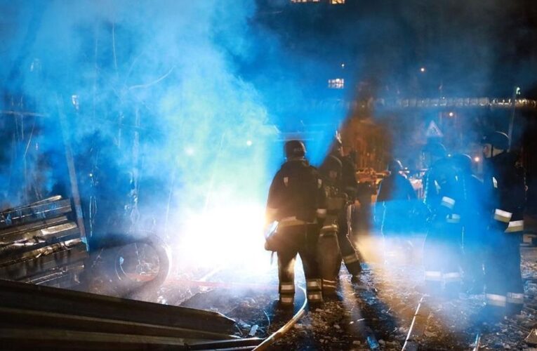 РФ вдарила по Запоріжжю: на місці виникли пожежі