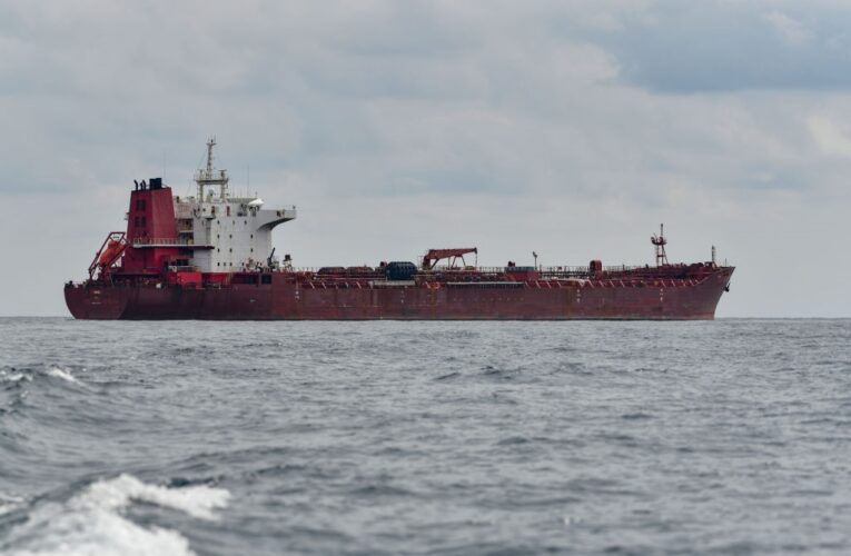 Росія провела 76 танкерів через води країн НАТО за підробленими страховками