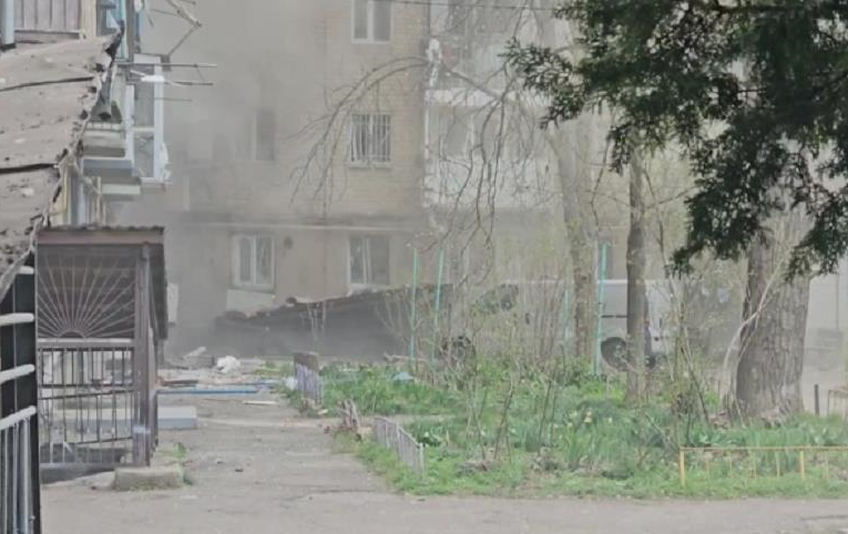 Росіяни обстріляли центр Херсона, є загиблий