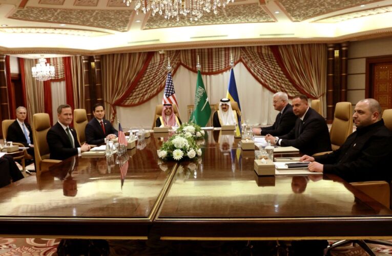 Саудівські зустрічі. Перемир’я поза фронтом