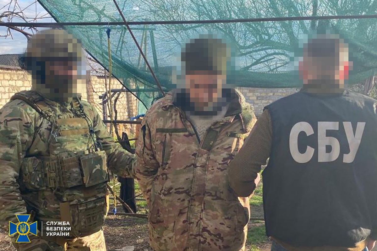 Новини України - СБУ затримала торговців "трофейною" зброєю