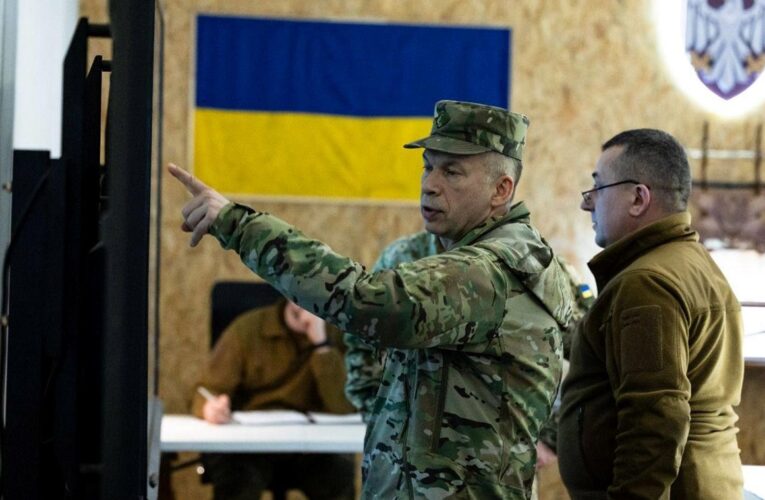 Сирський прибув на Сумщину через активізацію РФ