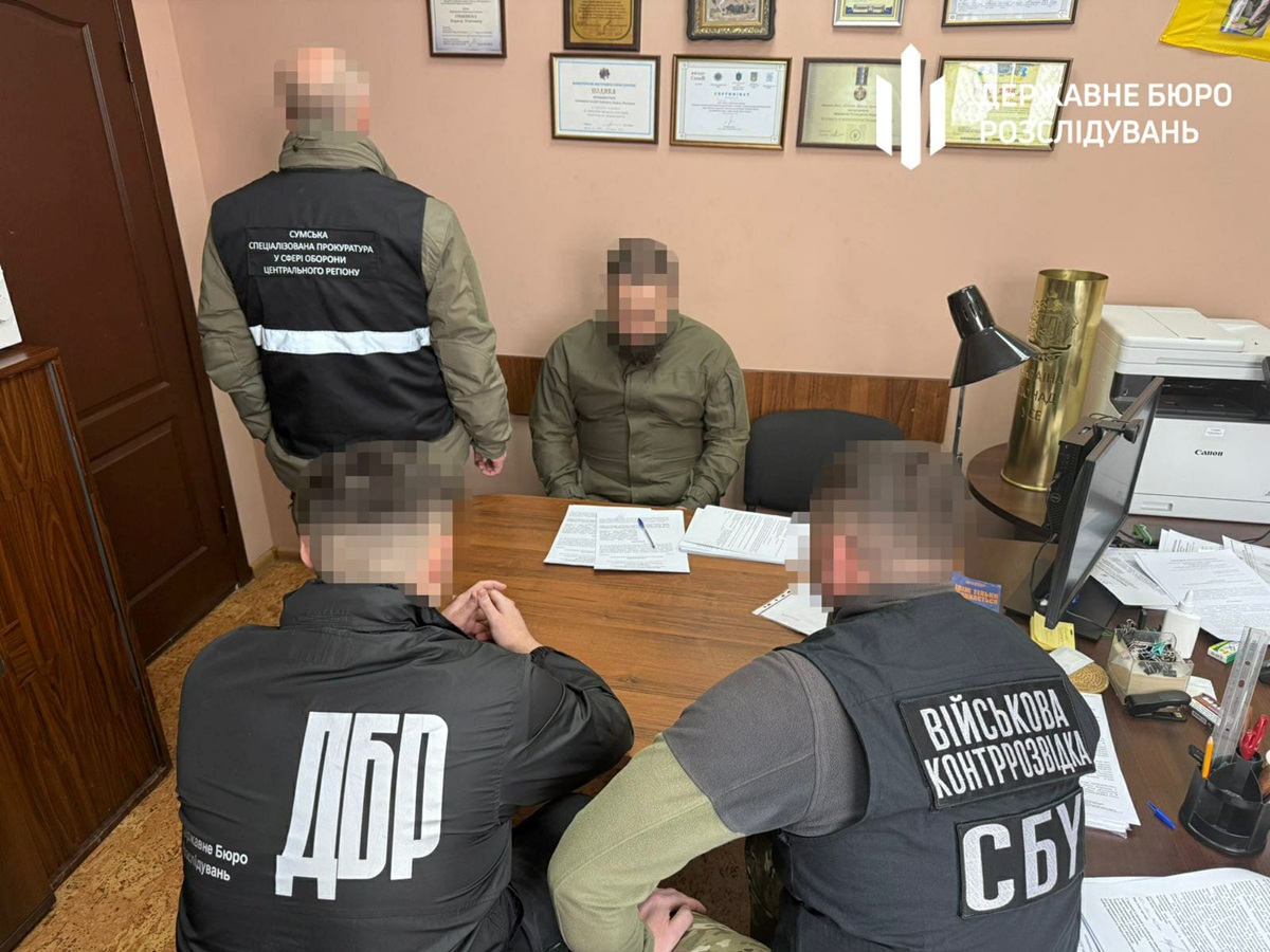 Новини України - Судитимуть військового, що привласнив прилади нічного бачення