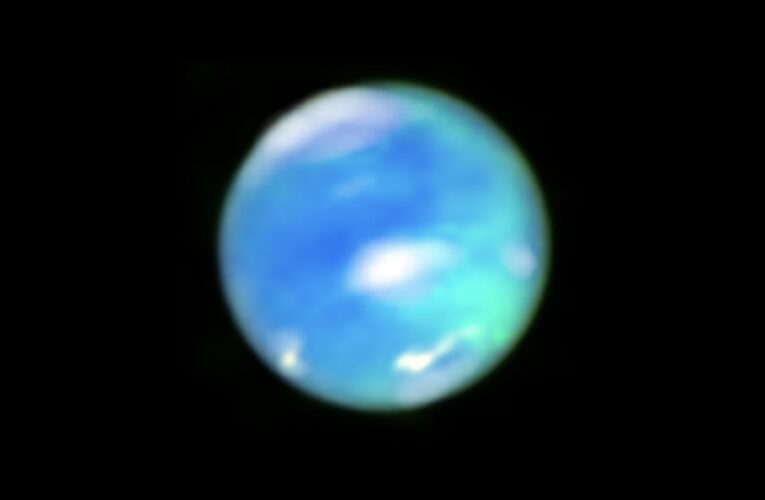 Телескоп James Webb вперше зафіксував полярні сяйва на Нептуні