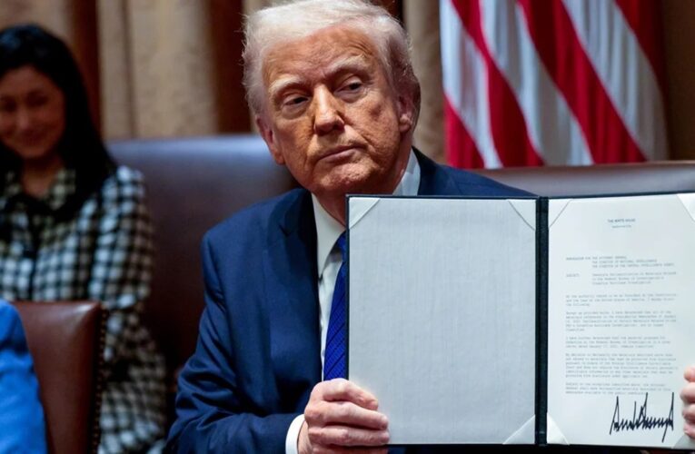 Трамп хоче зняти санкції з РФ: що каже Європа