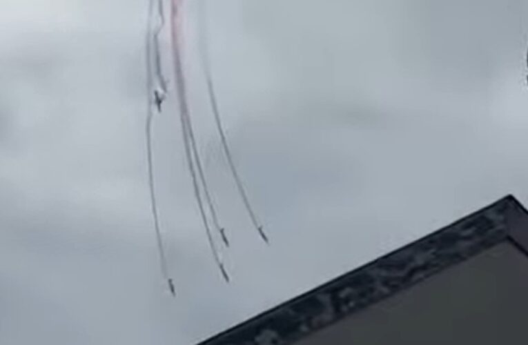 У Франції в небі зіткнулися два літаки