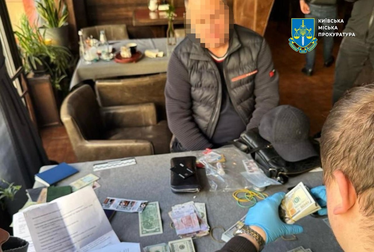 Новини Києва - У Києві викрили схему "білих квитків" для ухилянтів