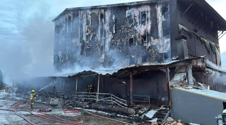 У Туреччині горів готель на гірськолижному курорті, є постраждалі