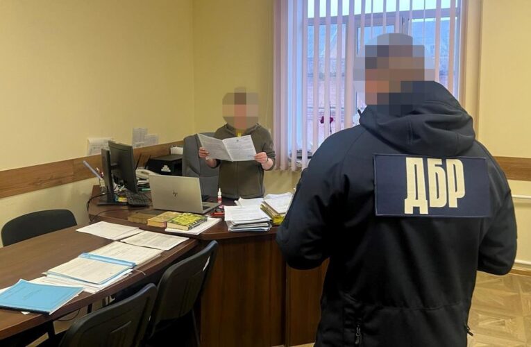 У Вінниці посадовицю ТЦК підозрюють у побитті військовозобов’язаного