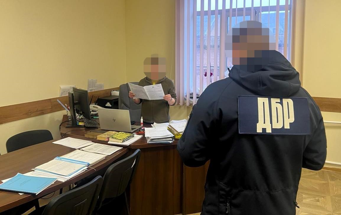 Новини України - У Вінниці посадовицю ТЦК підозрюють у побитті військовозобов'язаного