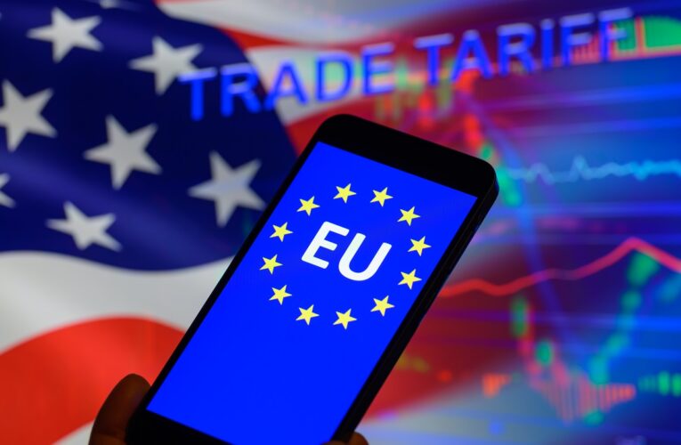 У ЄС та Канаді відреагували на нові тарифи Трампа