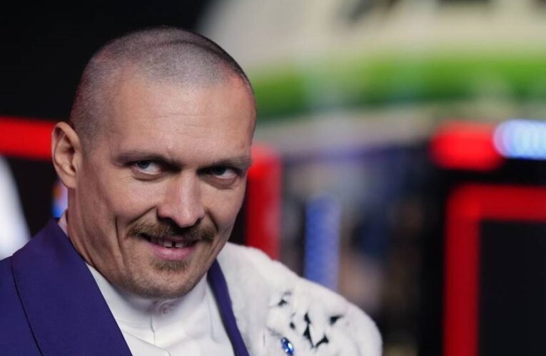 Усик заінтригував постером про бій з несподіваним суперником