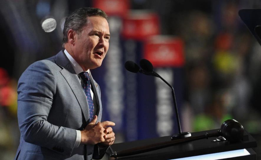 Новини світу - Волц розповів, як помилково додав журналіста до чату Signal