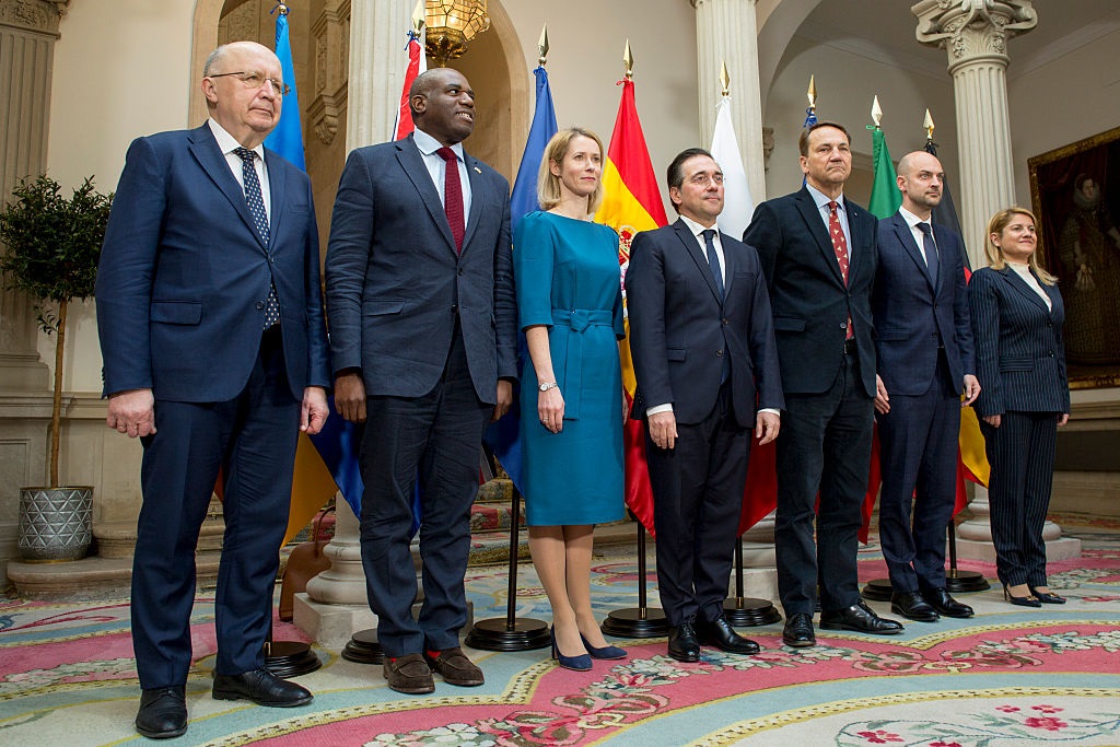 Новини світу - ЄС і Британія готові до нових санкцій проти РФ