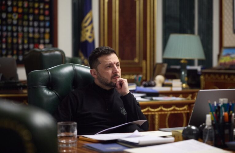 Зеленський і Стармер обговорили розміщення миротворців