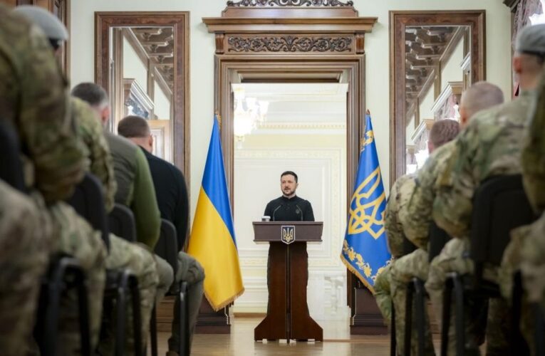Зеленський нагородив співробітників СБУ