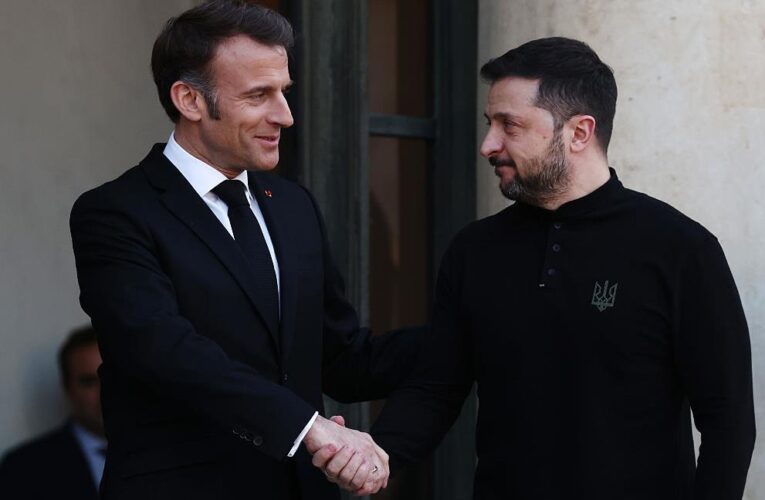 Зеленський прибув на саміт у Парижі