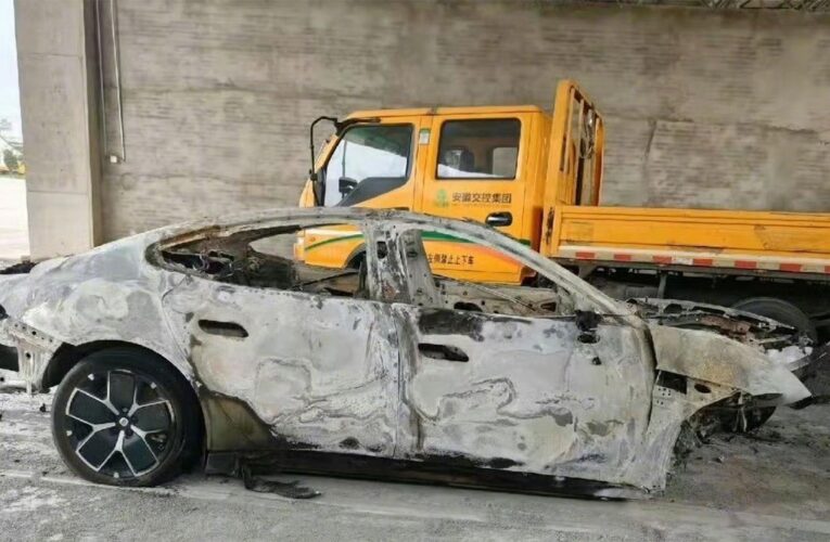 Акції Xiaomi впали після ДТП з її електромобілем