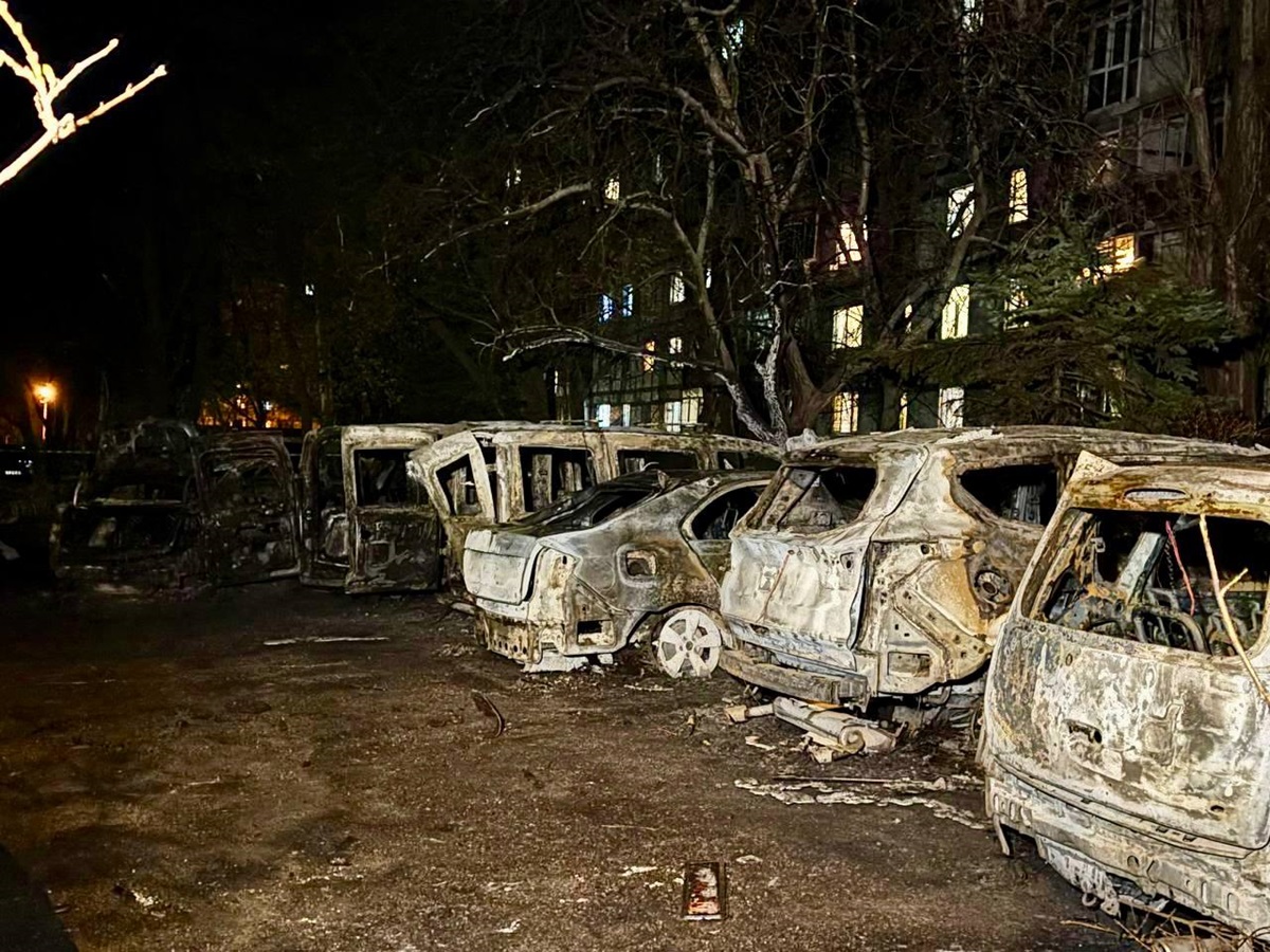 Без категорії - Атака дронів на Дніпро: з'явилися фото наслідків