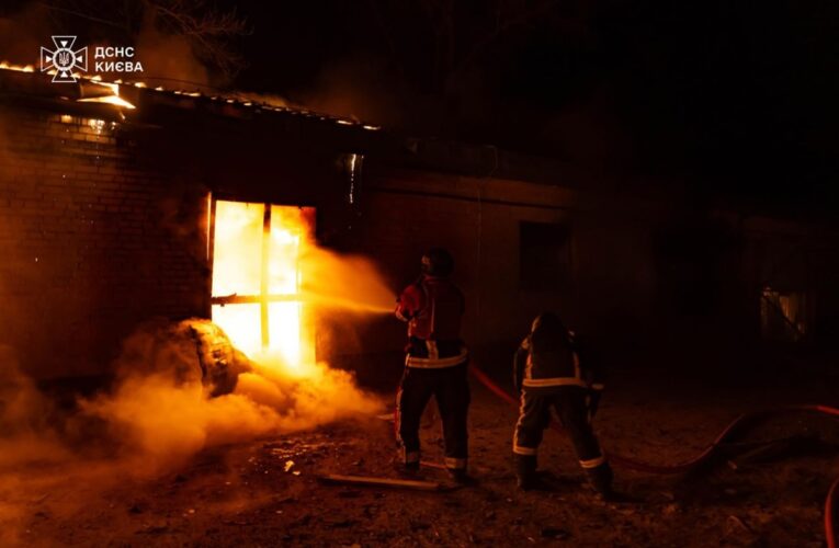 Атака дронів на Київ: постраждали троє людей