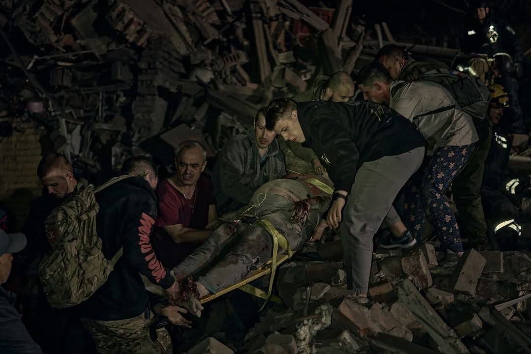 Новини Києва - Атака на Київ: кількість загиблих зросла, людей шукають під завалами