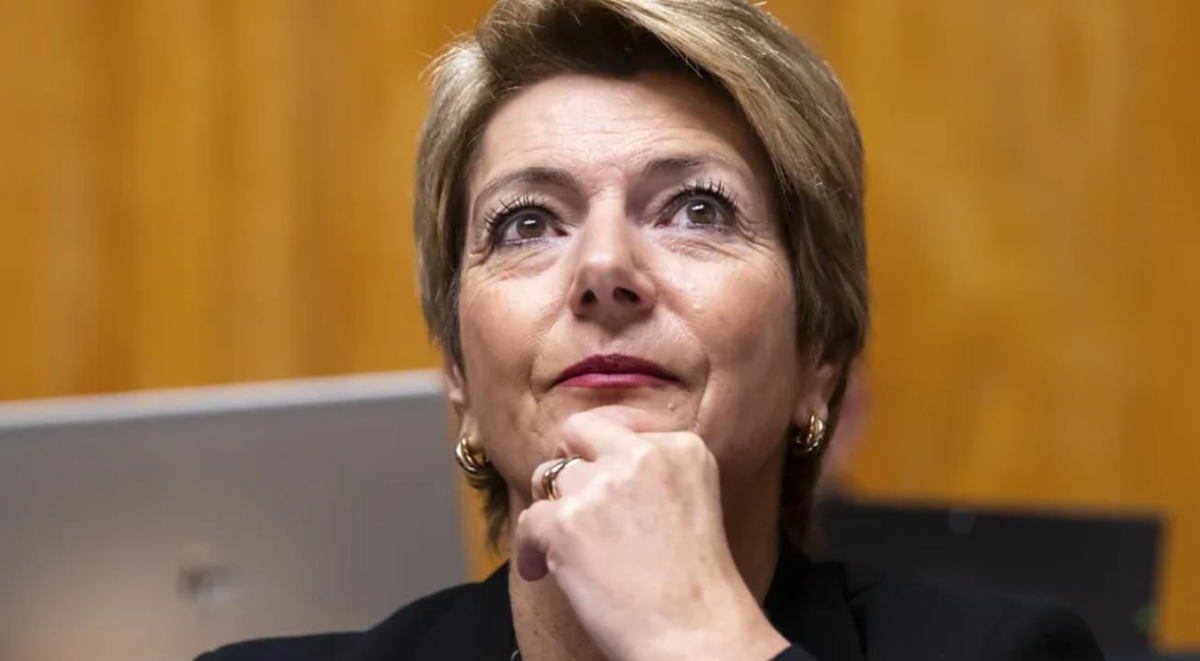 Новини світу - Bloomberg дізнався, з ким говорив Трамп перед паузою у введенні мит