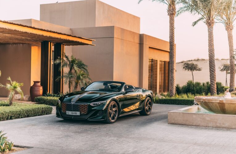 Дебютував найдорожчий автомобіль Bentley