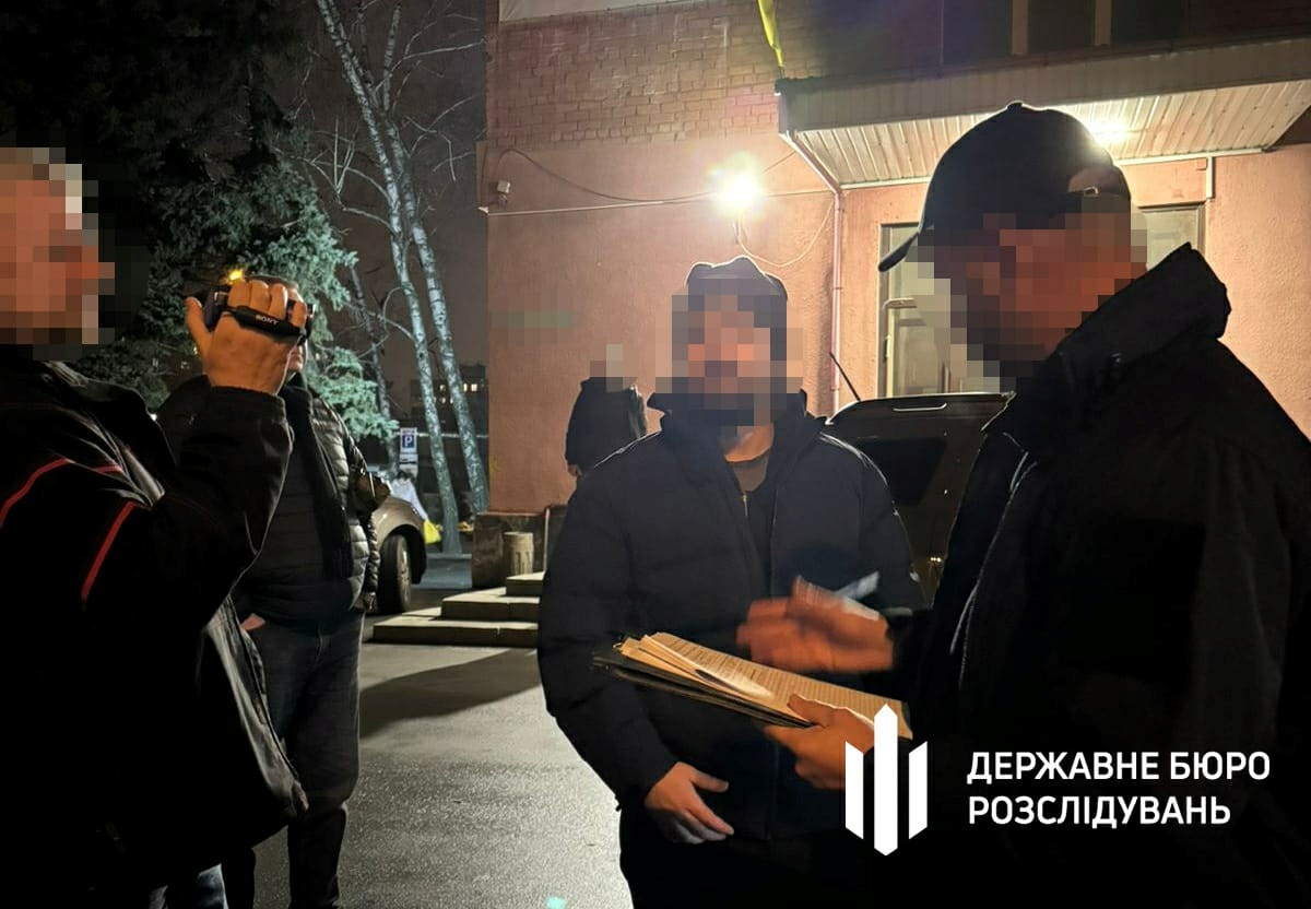 Новини України - Дезертиру загрожує до 12 років за схему для "ухилянтів"