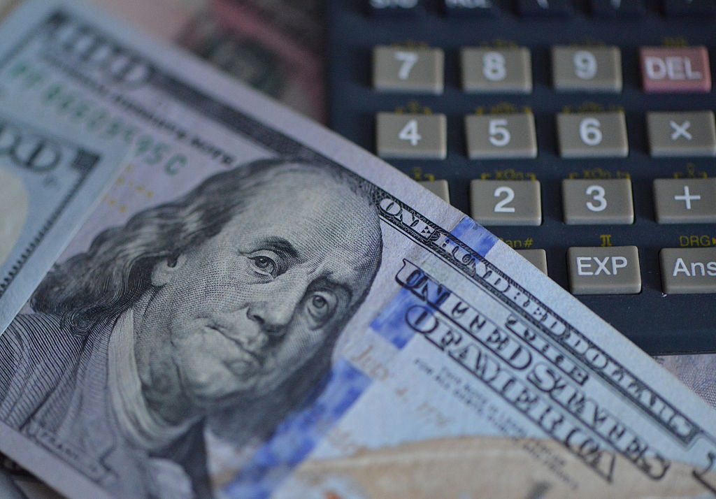 Новини бізнесу - Долар обвалився через плани Трампа звільнити голову ФРС