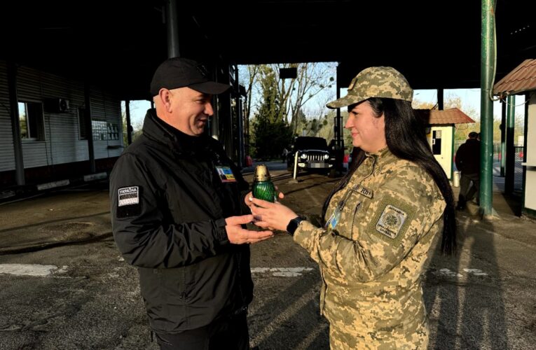 ДСНС показала прибуття Благодатного вогню