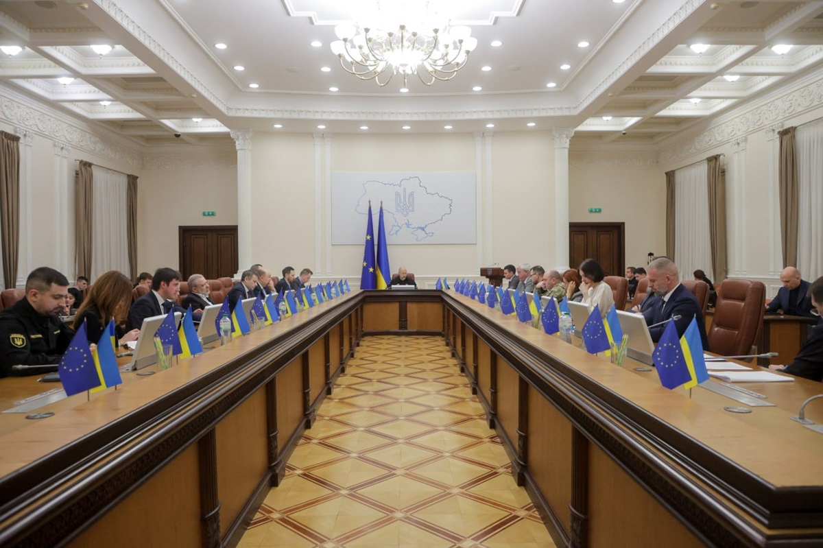 Новини України - Енергосистема витримала дев’ять масованих атак за сезон - Шмигаль