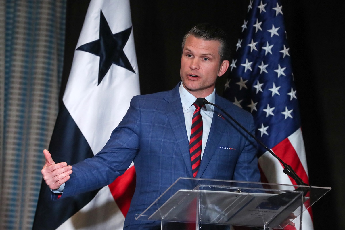 Новини світу - Геґсет запропонував розмістити війська США у Панамі